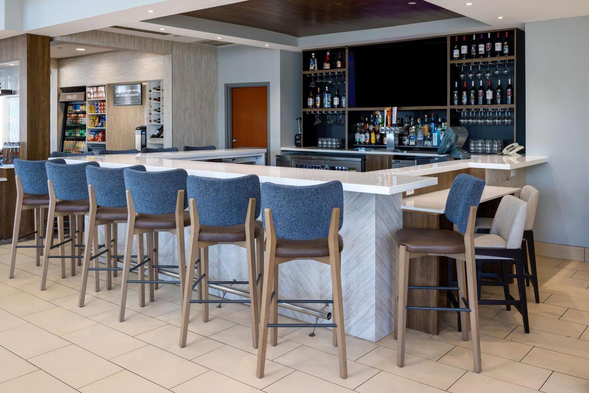Hilton Garden Inn Oklahoma City Airport Exteriör bild