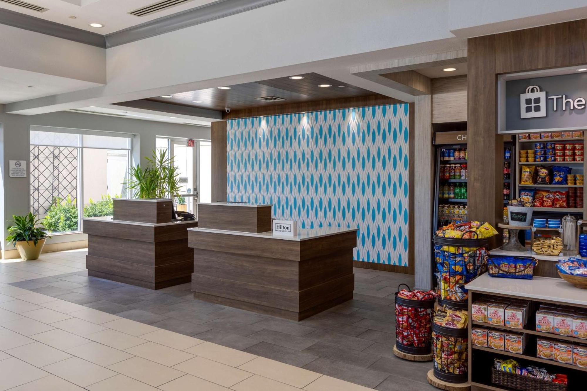Hilton Garden Inn Oklahoma City Airport Exteriör bild