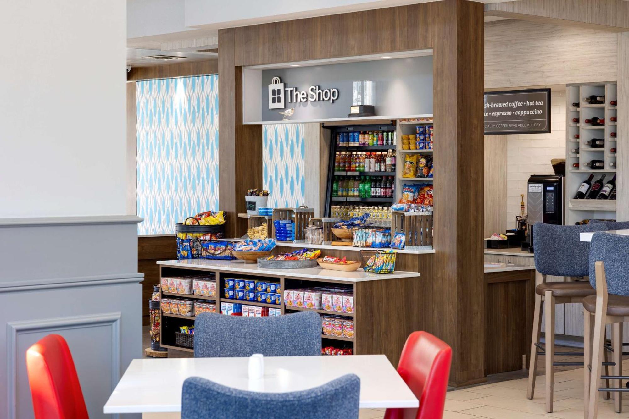 Hilton Garden Inn Oklahoma City Airport Exteriör bild